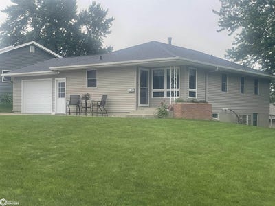 /international/us/1159-vine-street-carroll-ia-110101508837/
