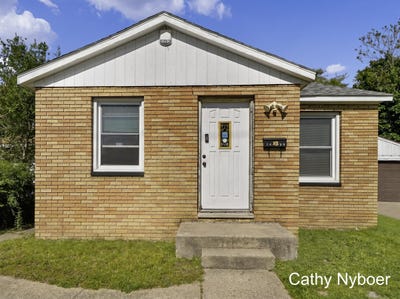 /international/us/1459-madison-street-muskegon-mi-110108230489/