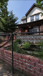 /international/us/40-33-forley-street-elmhurst-ny-110108473643/