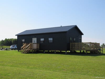 /international/us/11062-froberg-road-pelkie-mi-110119359659/