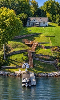 /international/us/1181-lady-bird-drive-lake-holiday-il-110120085769/