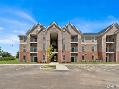 /international/us/134-harmony-meadows-court-o-fallon-mo-110108568960/