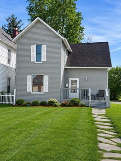 /international/us/17-s-oregon-street-johnstown-oh-110107786661/