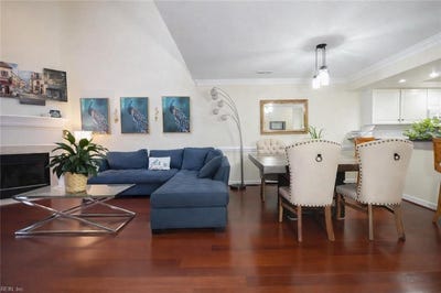 /international/us/208-genoa-drive-hampton-va-110108098859/