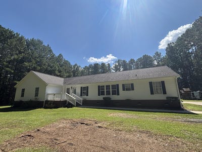 /international/us/121-scotts-pond-trail-moncks-corner-sc-110110273823/