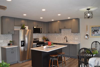 /international/us/217-east-st-n-lyman-wy-110102452999/