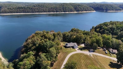 /international/us/1095-old-lock-21-road-monticello-ky-110110363704/