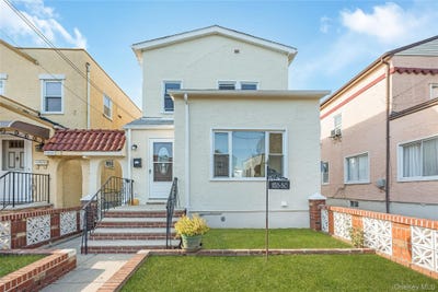 /international/us/13550-234th-street-rosedale-ny-110105112425/