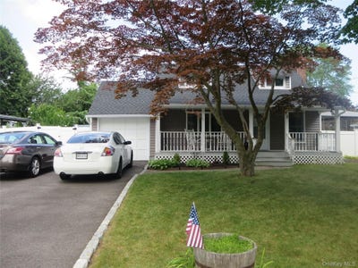 /international/us/3-elgar-street-east-northport-ny-110109133998/