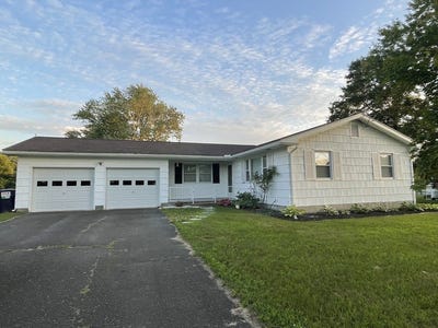 /international/us/121-depot-rd-hatfield-ma-110100514504/
