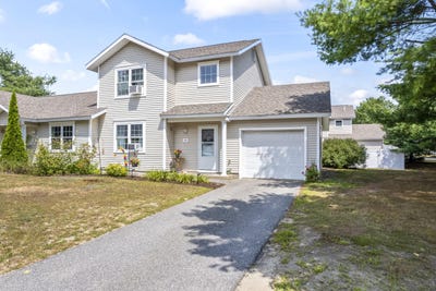 /international/us/33-guadalcanal-drive-brunswick-me-110101465736/