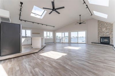 /international/us/121-williamson-street-east-rockaway-ny-110108911010/