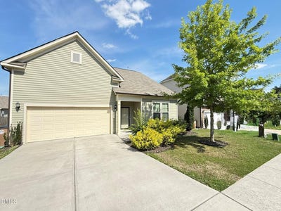 /international/us/2433-cedar-rock-drive-wake-forest-nc-110108427318/