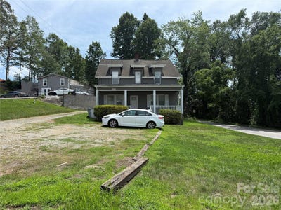 /international/us/808-harrisburg-drive-sw-lenoir-nc-110108920239/
