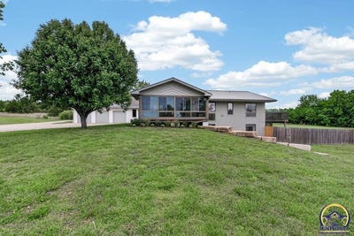 /international/us/8040-sw-61st-st-topeka-ks-110108223272/