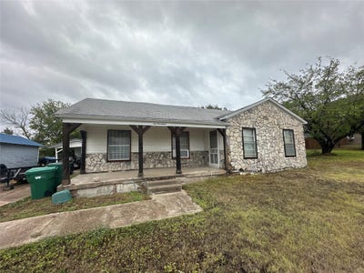/international/us/617-e-5th-street-ferris-tx-110120124556/