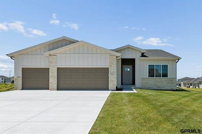 /international/us/5714-kestrel-parkway-elkhorn-ne-110106670000/