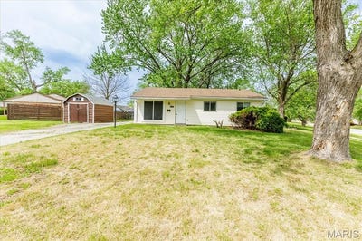 /international/us/2435-6th-lane-florissant-mn-110107512535/