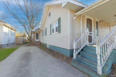 /international/us/1709-superior-street-elkhart-in-110107165977/