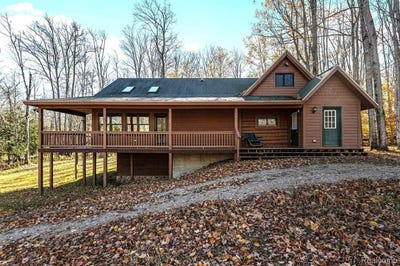 /international/us/2446-spayde-road-charlevoixcity-charlevoix-mi-110108254895/