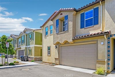 /international/us/7348-lunaria-lane-chino-ca-110108347685/