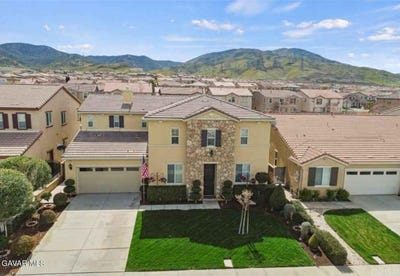 /international/us/2406-loganberry-circle-palmdale-ca-110106551468/