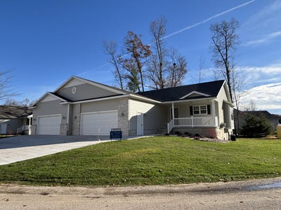 /international/us/1516-w-addison-way-muskegon-mi-110100871362/