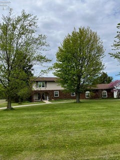 /international/us/6515-w-township-road-102-tiffin-oh-110101127323/