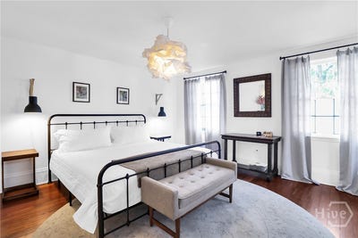 /international/us/121-w-park-avenue-savannah-ga-110105844251/