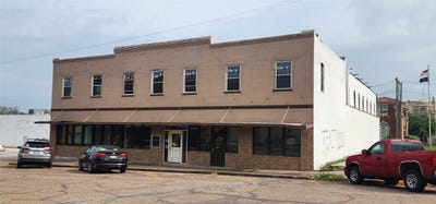 /international/us/304-e-commerce-street-mexia-tx-110091457270/