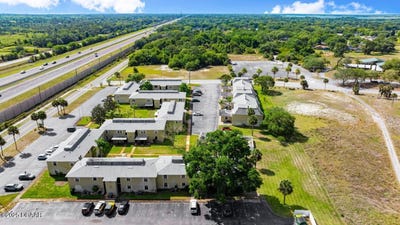 /international/us/4304-london-town-road-titusville-fl-110098857929/