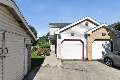 /international/us/952-rockefeller-lane-madison-wi-110110332377/