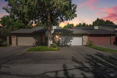 /international/us/7349-w-cascade-dr-boise-id-110100984388/
