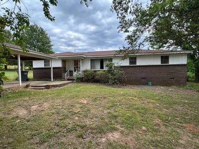 /international/us/1522-n-3rd-street-ozark-ar-110108107765/