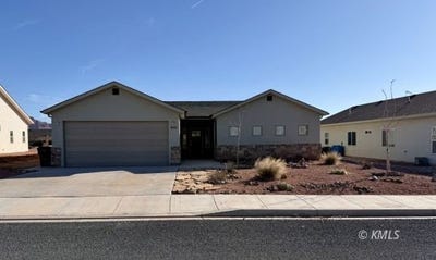 /international/us/1603-s-creekside-dr-w-kanab-ut-110105361203/