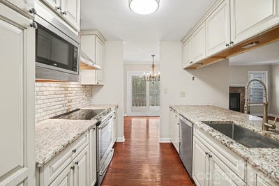 /international/us/374-tall-oaks-trail-fort-mill-sc-110105109015/