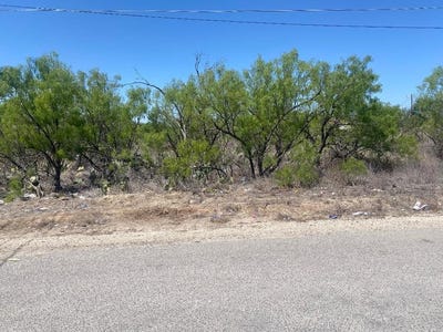 /international/us/95-loma-grande-rd-crystal-city-tx-110098591976/