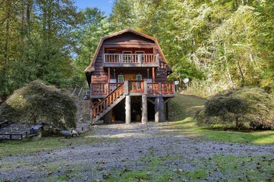 /international/us/100-gate-hollow-road-mountain-city-tn-110120080447/