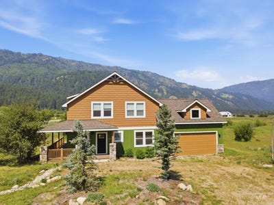 /international/us/19-southfork-ln-garden-valley-id-110108359583/