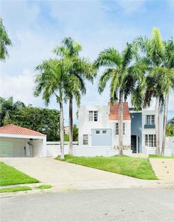 /international/us/camino-del-valle-paisaje-del-lago-luquillo-pr-110103737786/