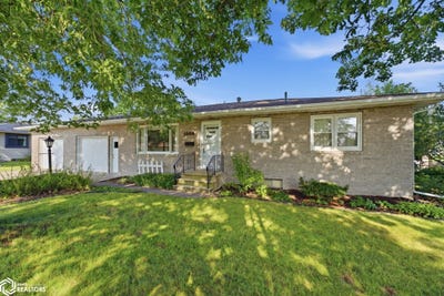 /international/us/1506-n-marion-avenue-avenue-washington-ia-110109647205/