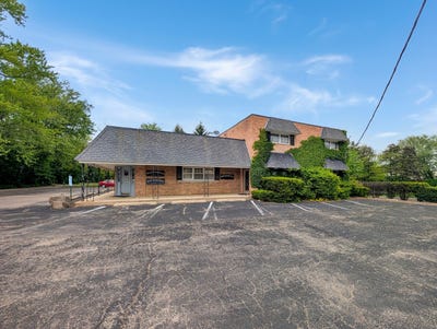 /international/us/4106-w-crystal-lake-road-mchenry-il-110108193126/