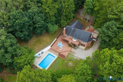 /international/us/4400-three-bridge-road-powhatan-va-110108878660/