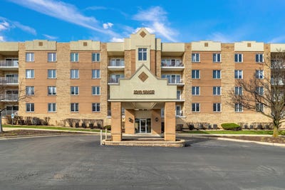 /international/us/2240-s-grace-street-lombard-il-110107699634/