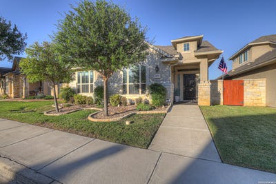 /international/us/2079-pecan-bnd-new-braunfels-tx-110120509380/