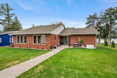 /international/us/516-w-shoreview-lane-indian-river-mi-110107655342/