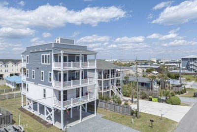 /international/us/513-n-topsail-drive-surf-city-nc-110098652194/