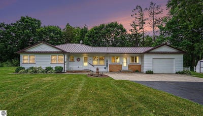 /international/us/7427-luella-street-hale-mi-110108920058/