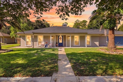 /international/us/105-johnson-street-waveland-ms-110120090575/