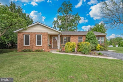/international/us/7-della-lane-boonsboro-md-110108360331/